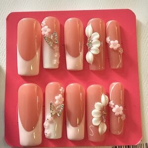 Elegant Pink Nail Art Set